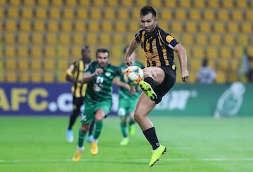 Carlos Villanueva brilló en el Al ittihad, donde ganó dos títulos.