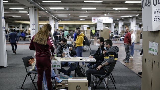 ¿A qué hora cierran los centros de votación para las elecciones legislativas en Colombia?