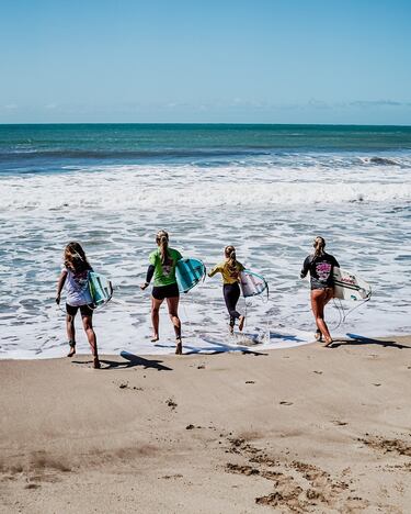 El boom del semillero del surf argentino: torneazo en Mardel y campus en Hawaii