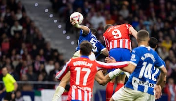 Jugada del segundo penalti del encuentro por mano de Abqar tras el remate de Sorloth de cabeza. 




