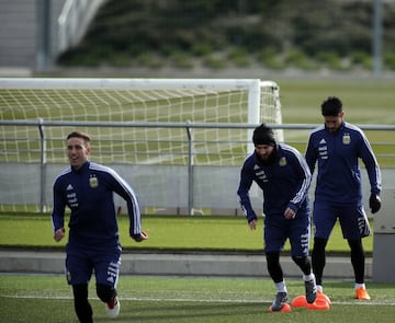 Leo Messi, Lucas Biglia y Pablo Pérez.