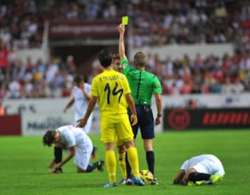 Tarjeta amarilla a Moi Gomez 