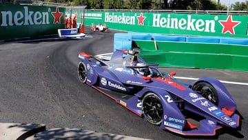 Motor racing - Formula E - Santiago ePrix - Santiago, Chile - January 26, 2019   Envision Virgin Racing&#039;s Sam Bird in action during the race  REUTERS/Rodrigo Garrido