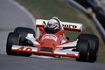 Giacomo Agostini conduciendo un Williams FW06 durante la Marlboro Daily Mail Race of Champions el 15 de abril de 1979 en el circuito Brands Hatch en Fawkham, Gran Bretaña. 