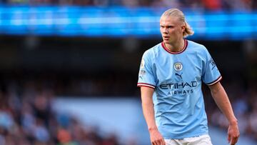 MANCHESTER, ENGLAND - OCTOBER 22: Erling Haaland of Manchester City during the Premier League match between Manchester City and Brighton & Hove Albion at Etihad Stadium on October 22, 2022 in Manchester, United Kingdom. (Photo by Robbie Jay Barratt - AMA/Getty Images)