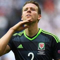 Chris Gunter, primer jugador de la selección de Gales en llegar a 100 juegos