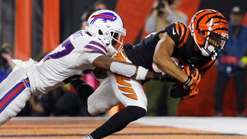 CINCINNATI, OHIO - JANUARY 02: Tyler Boyd #83 of the Cincinnati Bengals catches a touchdown pass against Tre'Davious White #27 of the Buffalo Bills during the first quarter at Paycor Stadium on January 02, 2023 in Cincinnati, Ohio.   Kirk Irwin/Getty Images/AFP (Photo by Kirk Irwin / GETTY IMAGES NORTH AMERICA / Getty Images via AFP)