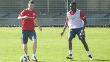 Aritz Aduriz tiene una lesión leve en el adductor mediano