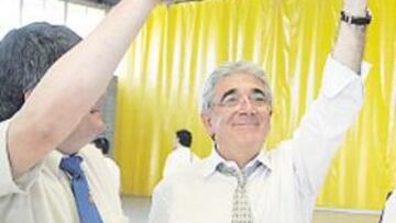 <b>BRINDIS. </b>Danio Sánchez Llibre, ayer, en Vilafranca (Barcelona).