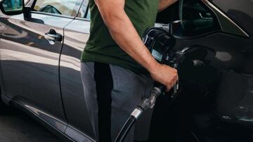 Cómo hacer que el automóvil consuma menos gasolina al manejar en carretera