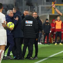Mou muestra las ‘esposas’ contra la sanción