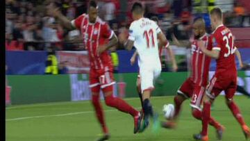 Correa reclam¨® penalti tras ser derribado en el ¨¢rea