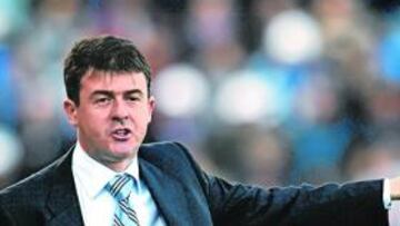 <b>DEFENSA MERMADA. </b>Lucas Alcaraz se toma con filosofia las bajas en el centro de la defensa recreativista para el duelo de mañana.