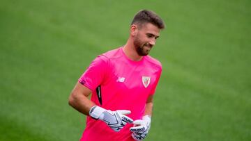 Unai Simón en Lezama.