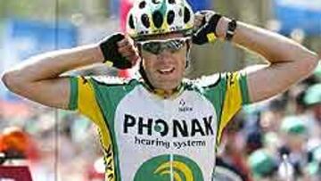 <B>RELEVO.</B> Gutiérrez ha desplazado del liderato al también español Iban Mayo.