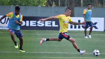 Mateus Uribe y Wilmar Barrios en un entrenamiento con la Selección Colombia previo al Mundial de Rusia 2018