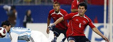 Gary Medel y sus polémicos encuentros con Argentina