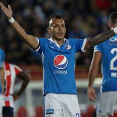Domínguez: Sigo porque estoy feliz y por la Libertadores