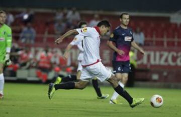 Sevilla-Friburgo. Bacca marcó el segundo del Sevilla. 2-0.