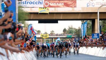 SAN JUAN, ARGENTINA - JANUARY 29: A general view of Sam Welsford of Australia and Team DSM, Giacomo Nizzolo of Italy and Team  Israel - Premier Tech, Fabio Jakobsen of Netherlands and Team Soudal Quick-Step, Yevgeny Gidich of Kazakhstan and Astana Qazaqstan Team, Danny Van Poppel of Netherlands and Team Bora - Hansgrohe, Jon Aberasturi of Spain and Team Trek - Segafredo and Peter Sagan of Slovakia and Team Total Energies sprint to win during the 39th Vuelta a San Juan International 2023, Stage 7 a 112km stage from San Juan to San Juan / #VueltaSJ2023 / on January 29, 2023 in San Juan, Argentina. (Photo by Maximiliano Blanco/Getty Images)