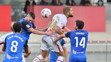 05/11/2023 FUTBOL PARTIDO LIGA HYPERMOTION AMOREBIETA HUESCA
