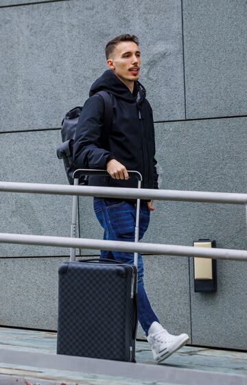 Alejandro Grimaldo a su llegada. 