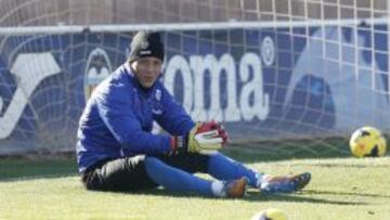 Diego Alves, durante un entrenamieto.