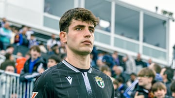 Saúl del Cerro estrena titularidad con el Burgos