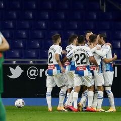 Vicente Moreno devuelve la sonrisa, De Tomás se queda