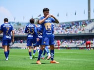 Robert Morales celebrates his goal 1-0 of Pumas during the 14th round match between Pumas UNAM and Mazatlan FC as part of the Liga BBVA MX Varonil, Torneo Clausura 2026 at Olimpico Universitario Stadium, on April 12, 2026 in Mexico City, Mexico.