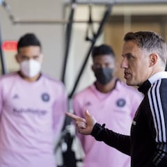 Phil Neville: “Nunca fuimos un equipo la temporada pasada”