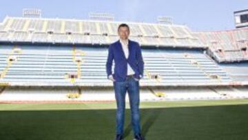 Djukic, durante una entrevista en Mestalla.