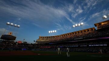 LOS ANGELES, CALIFORNIA - JUNE 14: A general view during the second inning of the game between the Los Angeles Dodgers and the San Francisco Giants at Dodger Stadium on June 14, 2025 in Los Angeles, California. Kevork Djansezian/Getty Images/AFP (Photo by KEVORK DJANSEZIAN / GETTY IMAGES NORTH AMERICA / Getty Images via AFP)