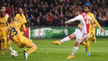 Shone, que logró un doblete, fue el gran protagonista del partido