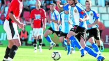 <b>FIGURA. </b>Tote brilló con luz propia ante el Nàstic.