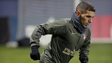 Torreira, en el entrenamiento del Atl&eacute;tico.