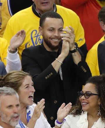 Stephen Curry no jugó, pero se espera que sí lo haga en el segundo partido.