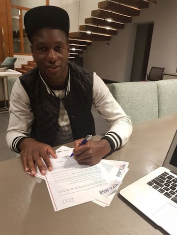 Zaguero ecuatoriano de 23 años, llega a los Diablos Rojos procedente de la Liga de Quito.