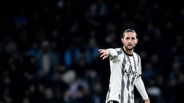 NAPLES, ITALY - JANUARY 13: Adrien Rabiot of Juventus gestures during the Serie A match between SSC Napoli and Juventus at Stadio Diego Armando Maradona on January 13, 2023 in Naples, Italy. (Photo by Daniele Badolato - Juventus FC/Juventus FC via Getty Images)