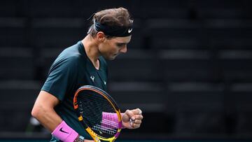 Nadal celebra ante Feliciano en Par&iacute;s.