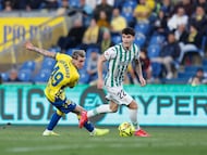 Trilli, supera a Iker Bravo