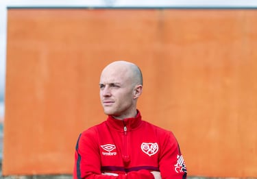 Isi: “Como no sé gestionar lo que dicen las redes, ni las leo...”