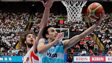 Manu Ginobili y Pau Gasol en la semifinal del Mundial 2006.