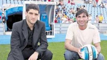 <b>JUNTOS. </b>Los dos últimos fichajes partieron rumbo a Segovia tras su presentación conjunta.