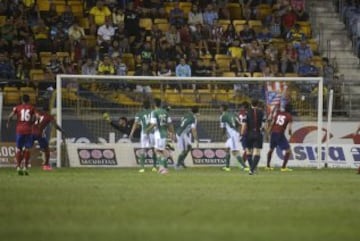 1-0. Giménez marcó el primer tanto.