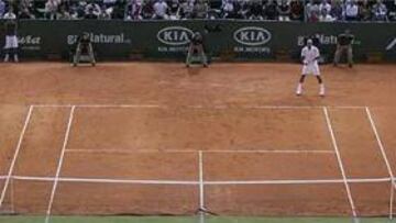 <B>ADAPTACIÓN.</B> El principal enemigo de los tenistas ha sido la difícil adaptación a las dos superficies.