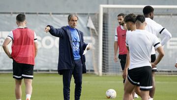 Natxo Gonz&aacute;lez durante elentrenamiento de este jueves.