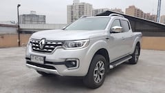 La flamante Renault Alaskan en ciudad