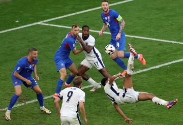 Jude Bellingham's late leveller for England