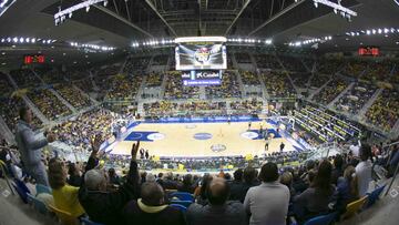 20/02/15  COPA DEL REY 2015 EN GRAN CANARIA 
 PARTIDO CUARTOS DE FINAL 
 HERBALIFE GRAN CANARIA - FIATC JOVENTUT 
 PABELLON GRAN CANARIA ARENA PANORAMICA VISTA GENERAL AFICIONADOS SEGUIDORES AMBIENTE
 PUBLICADA 21/02/15 NA MA32 3COL